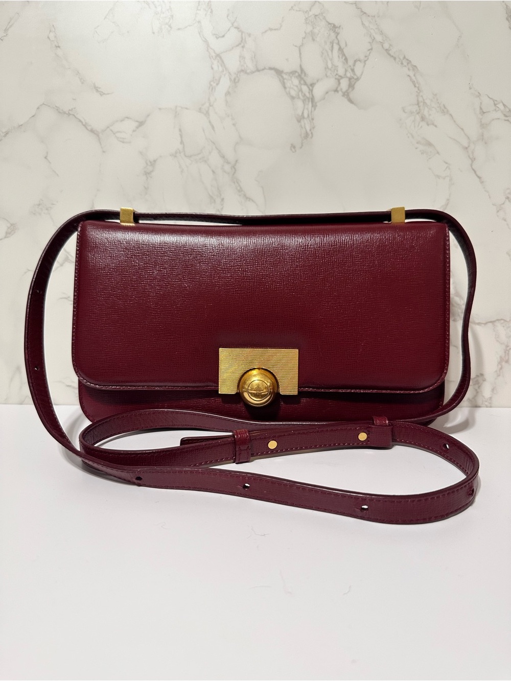 BOTTEGA VENETA ❤️🌟CLASSIC BAG IN BURGUNDY RED ⭐️